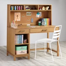 ban hoc sinh co gia sach