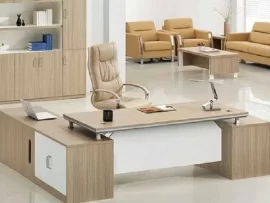 bàn lãnh đạo Cầu Giấy 2