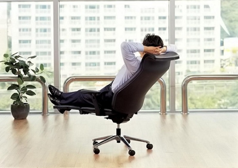 cách nâng hạ ghế xoay